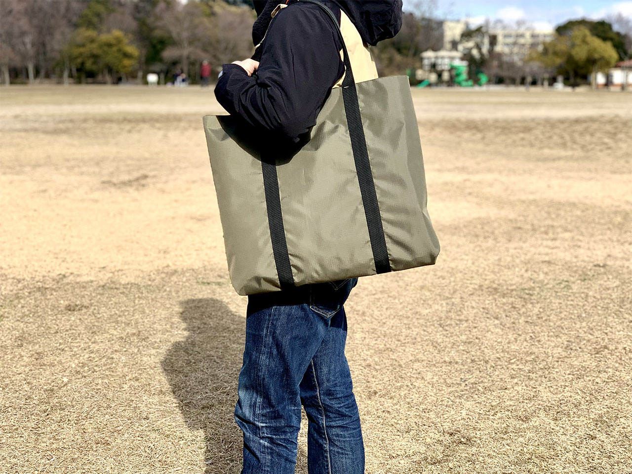 レジャーシートになるバッグ